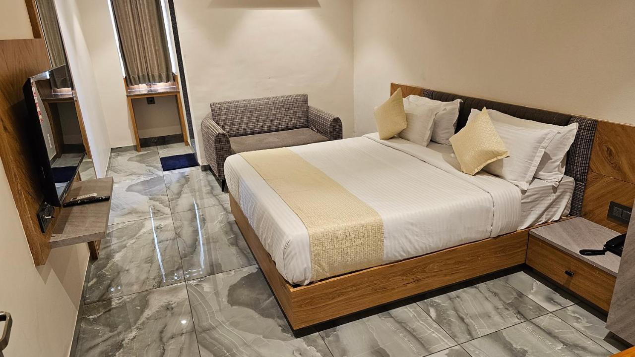 Rds Hotel Ahmedabad Eksteriør billede