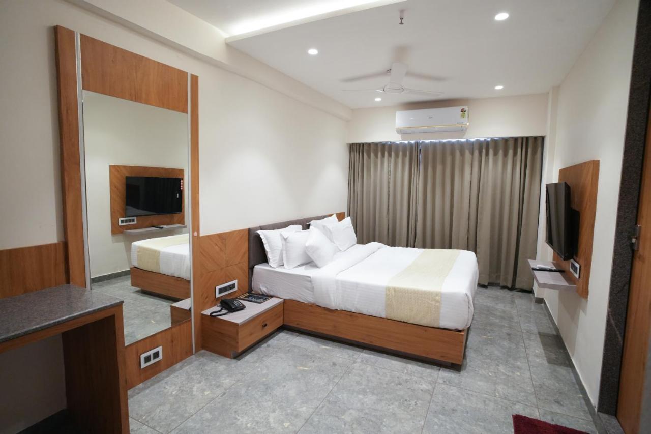 Rds Hotel Ahmedabad Eksteriør billede