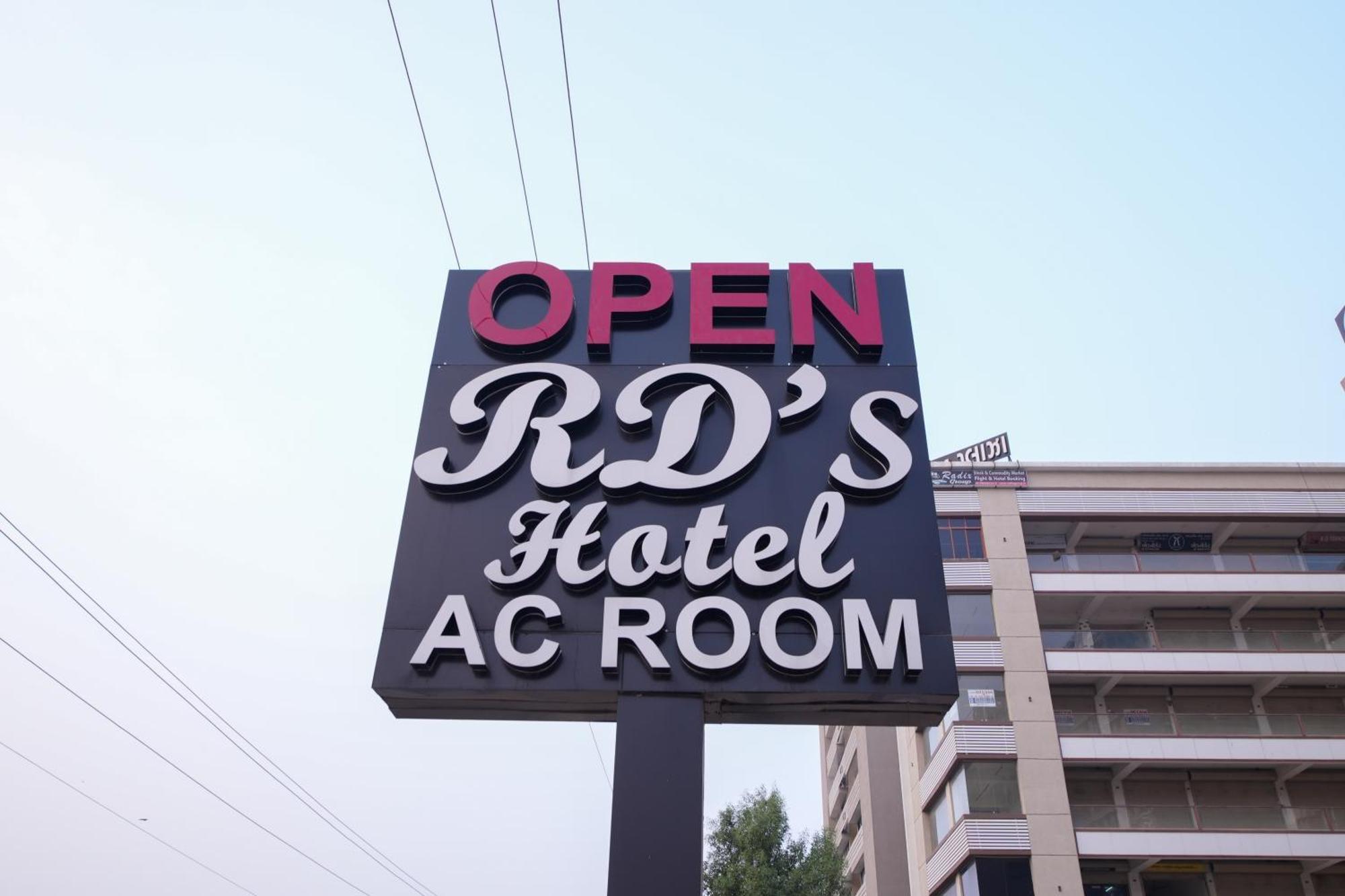 Rds Hotel Ahmedabad Eksteriør billede