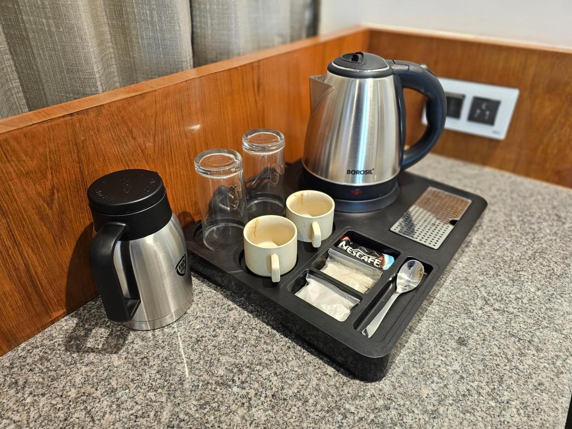 Rds Hotel Ahmedabad Eksteriør billede